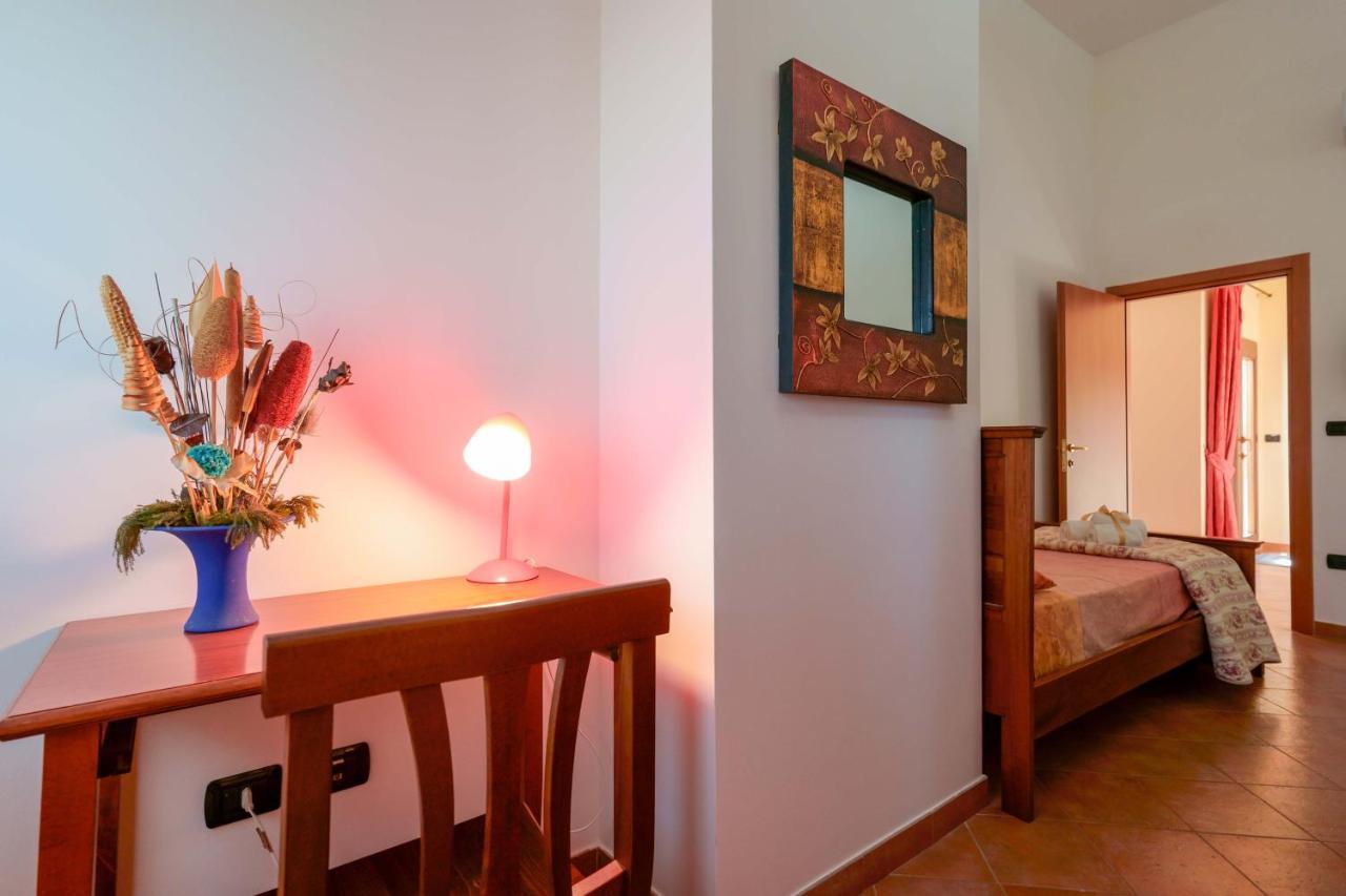 Bed And Breakfast Cairoli Exclusive Room San Pietro Vernotico Ngoại thất bức ảnh