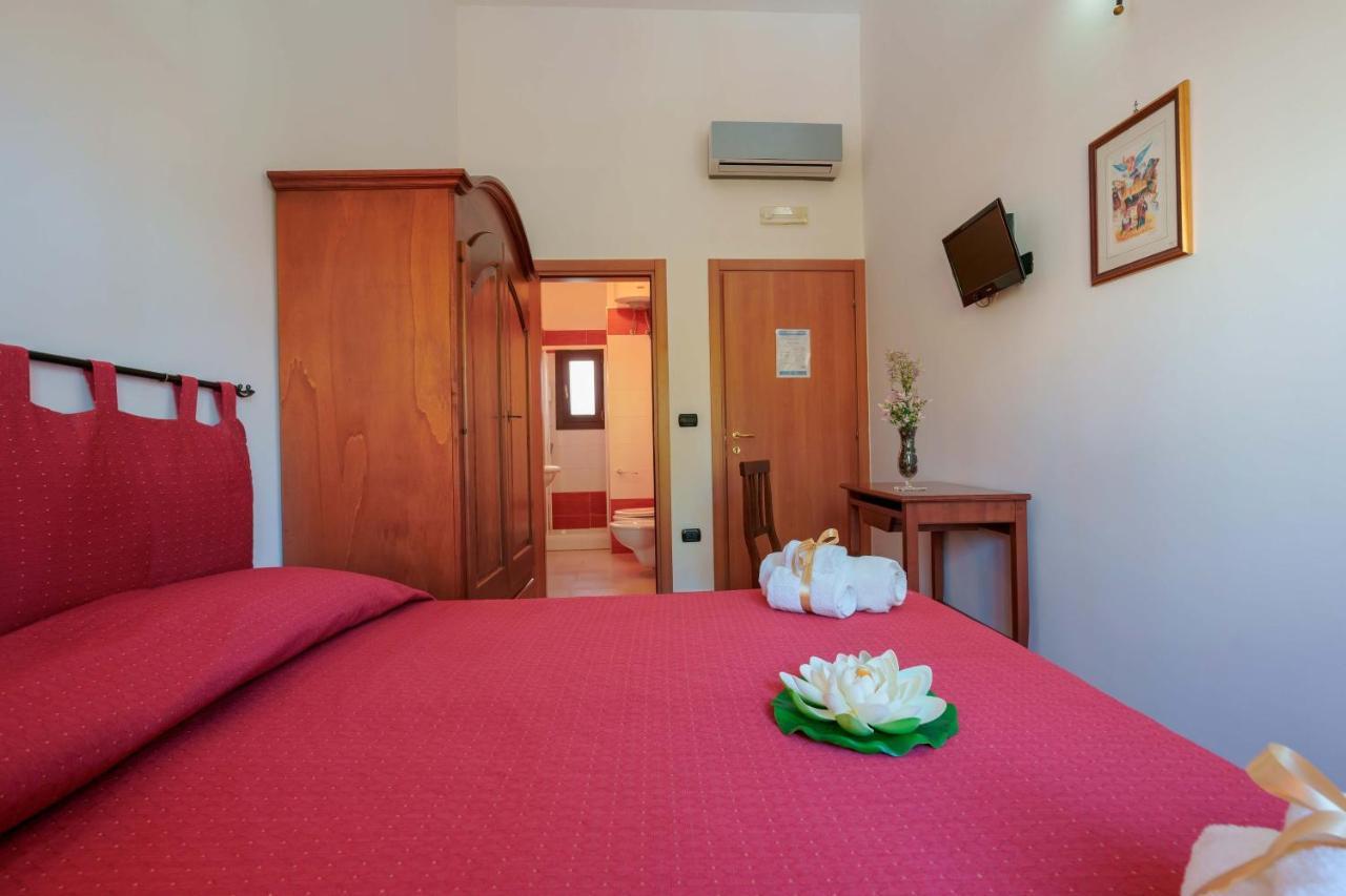 Bed And Breakfast Cairoli Exclusive Room San Pietro Vernotico Ngoại thất bức ảnh