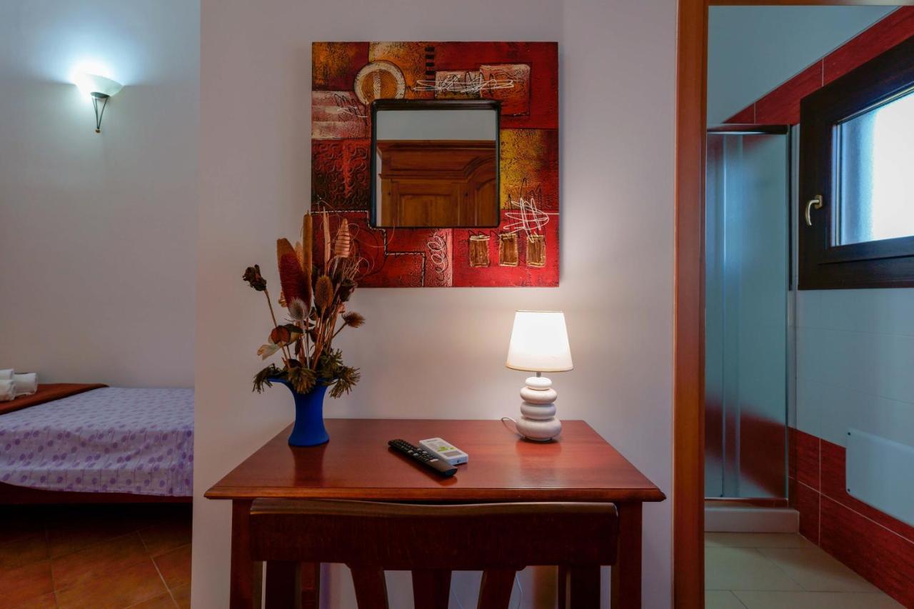 Bed And Breakfast Cairoli Exclusive Room San Pietro Vernotico Ngoại thất bức ảnh