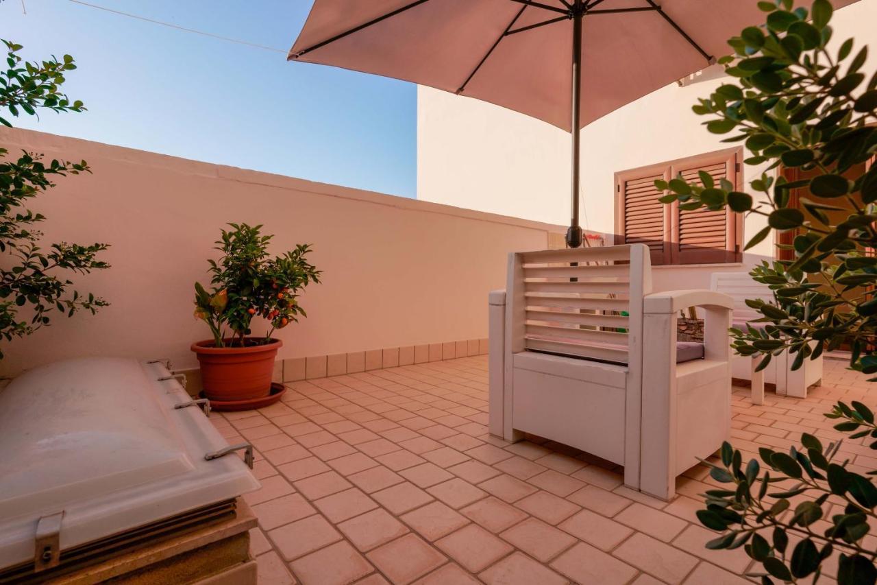 Bed And Breakfast Cairoli Exclusive Room San Pietro Vernotico Ngoại thất bức ảnh