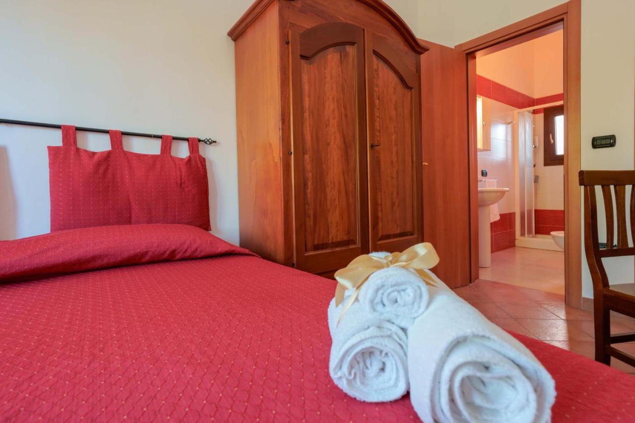 Bed And Breakfast Cairoli Exclusive Room San Pietro Vernotico Ngoại thất bức ảnh