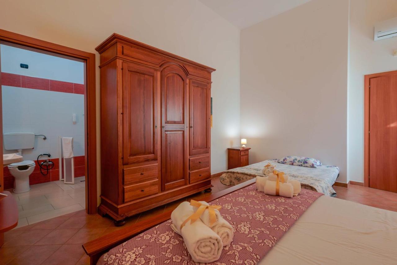 Bed And Breakfast Cairoli Exclusive Room San Pietro Vernotico Ngoại thất bức ảnh