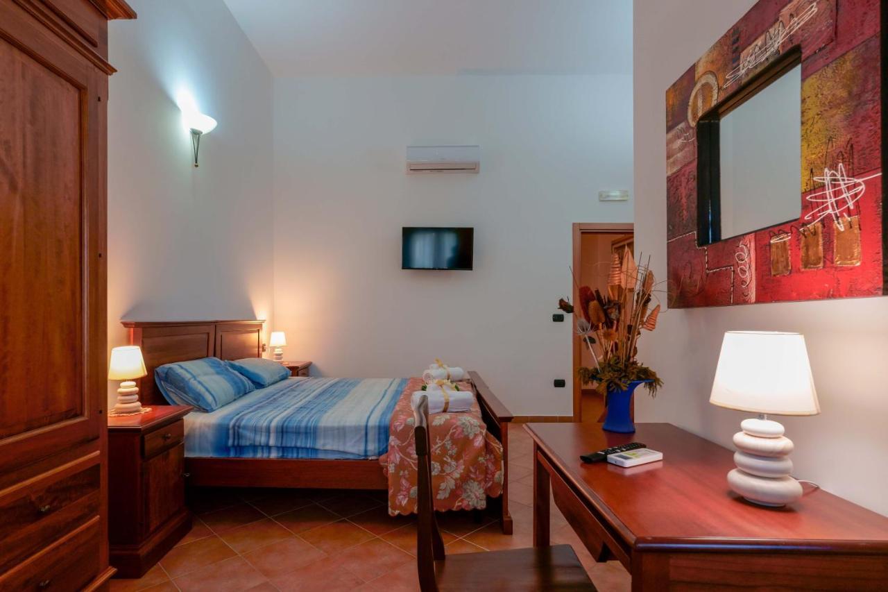 Bed And Breakfast Cairoli Exclusive Room San Pietro Vernotico Ngoại thất bức ảnh
