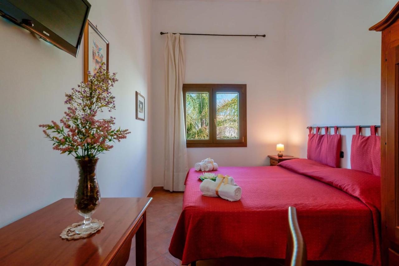 Bed And Breakfast Cairoli Exclusive Room San Pietro Vernotico Ngoại thất bức ảnh