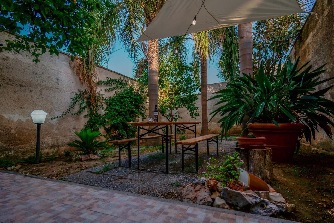 Bed And Breakfast Cairoli Exclusive Room San Pietro Vernotico Ngoại thất bức ảnh